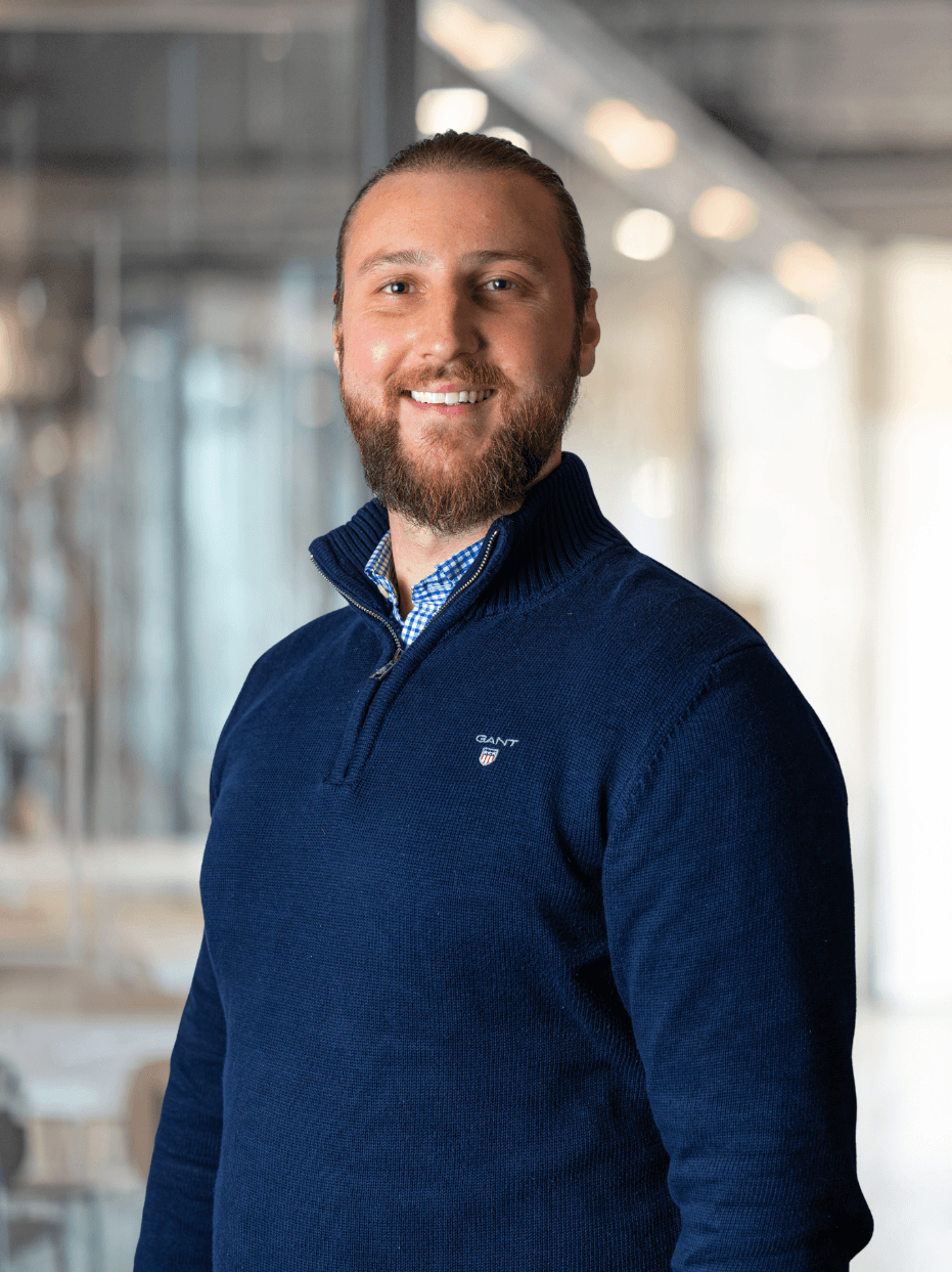 Professional headshot of Sam Meade – About section photo
